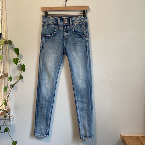 KanCan Denim - KanCan Signature Light Wash High Rise Slim Fit Skinny Jeans